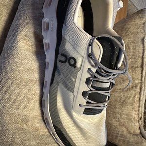 Men's OnCloud tennis shoes